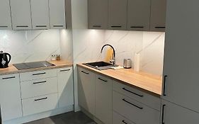 Apartament przy stacji kolejowej